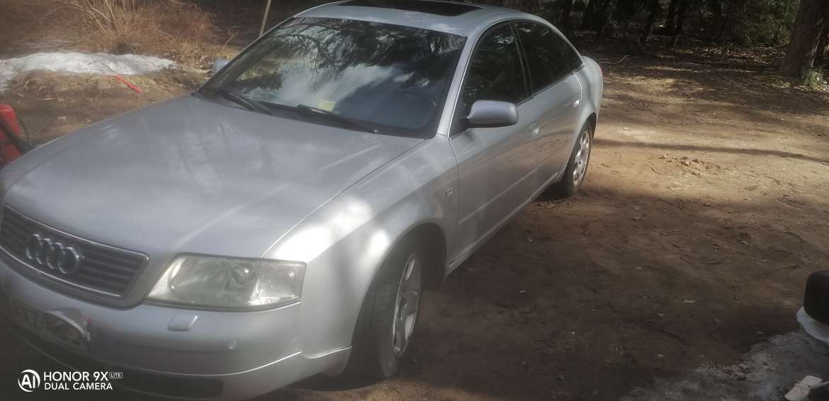 Auto Audi A6, vuosimalli 2001