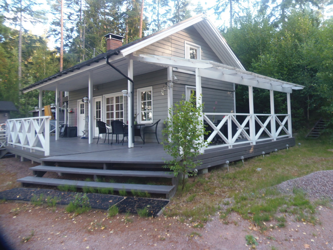 myydään kesähuvila melkein  kaikki  mukavyuudet