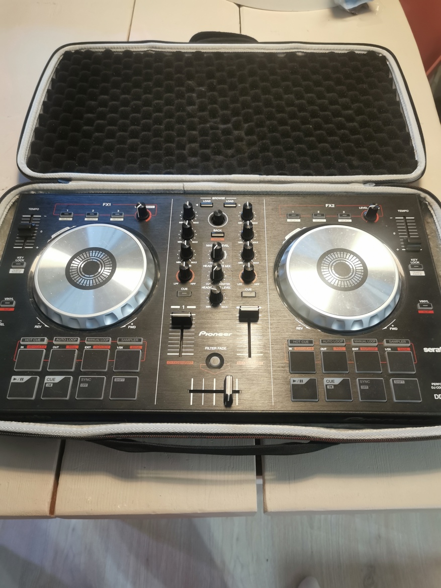Pioneer DDJ-SB DJ Kontrolleri