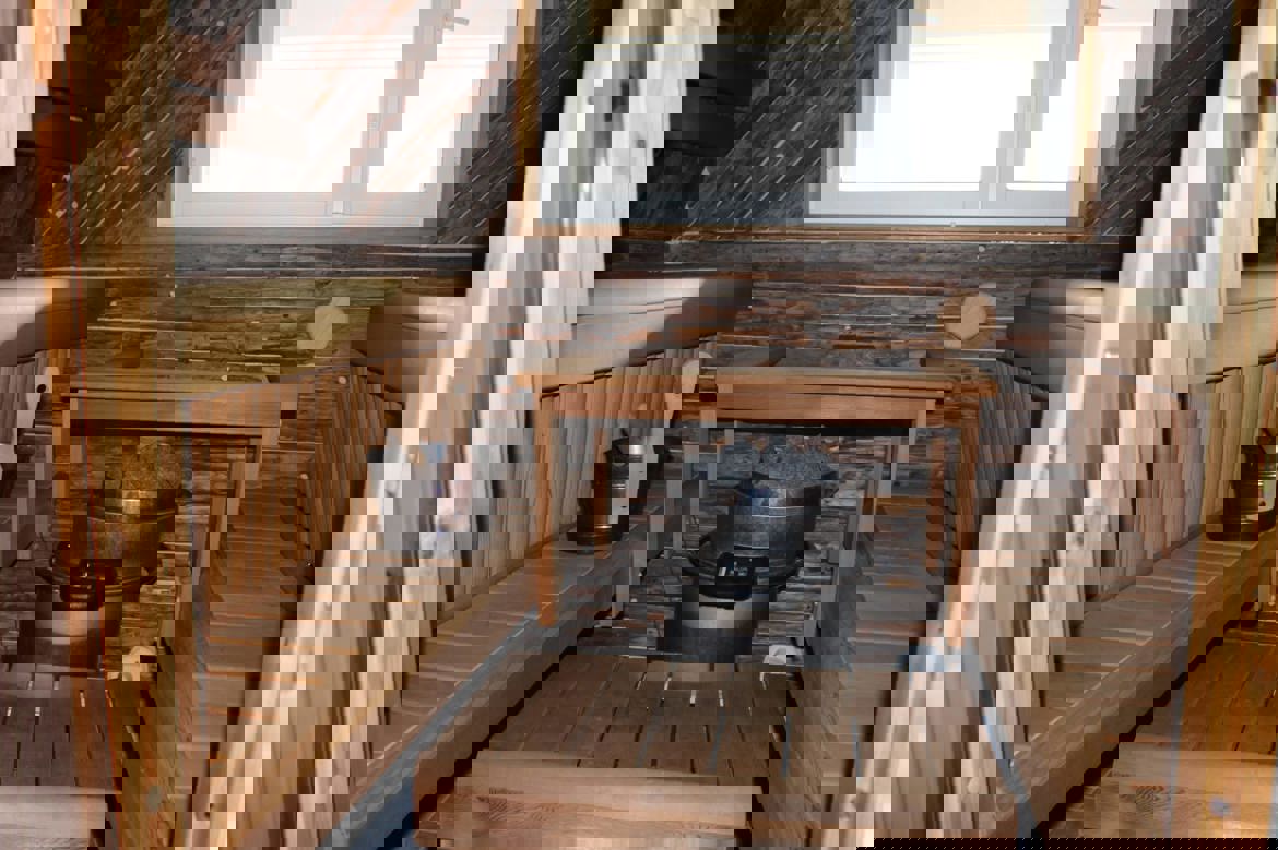 e0e31ae9-0dc3-43d6-a902-7e5b6db4bcd3.jpg